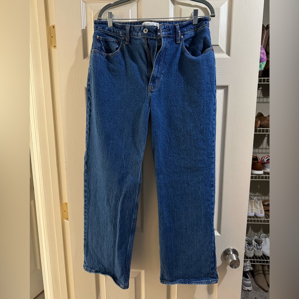 Abercrombie & Fitch The 90’s Relaxed Jean High Rise